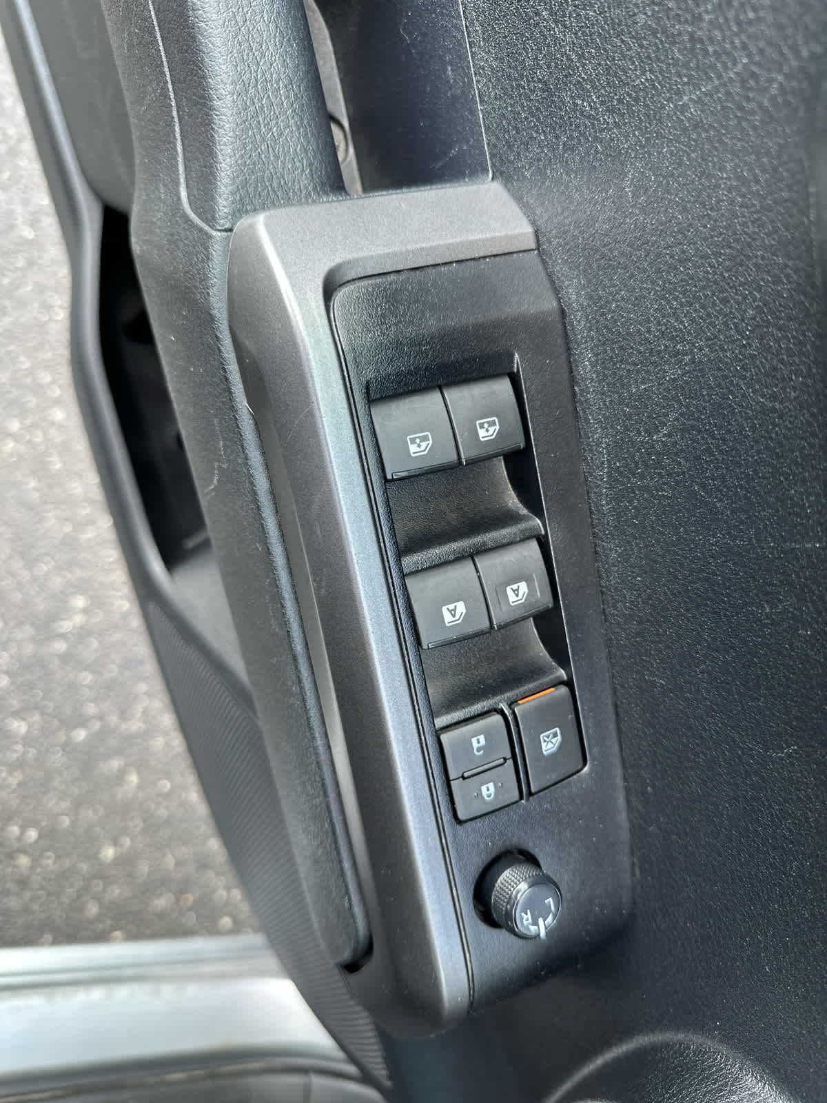 2023 Toyota Tacoma TRD photo 11