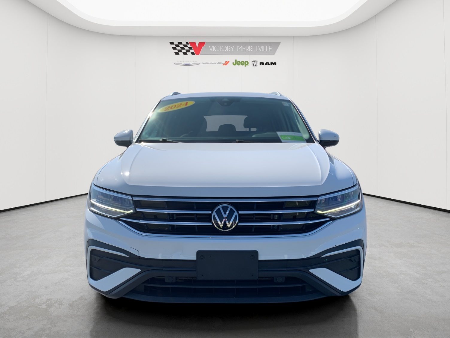 2024 Volkswagen Tiguan SE Wolfsburg Edition photo 9