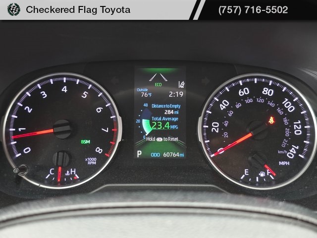 2020 Toyota RAV4 XLE photo 11