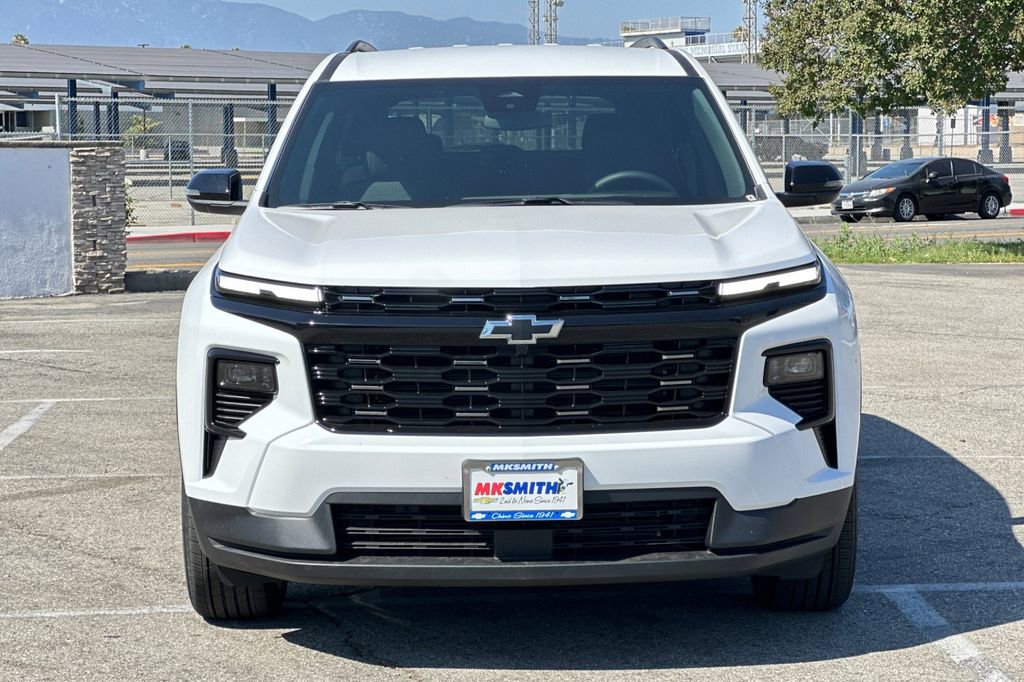 2025 Chevrolet Traverse photo 9