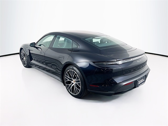 2025 Porsche Taycan photo 3