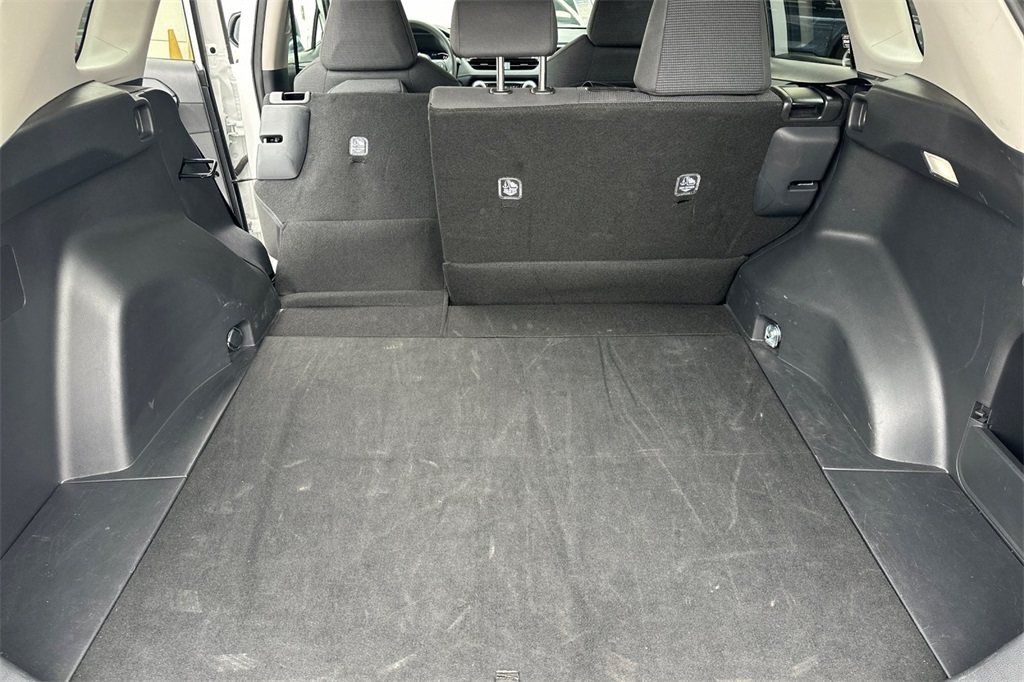 2024 Toyota RAV4 LE photo 13