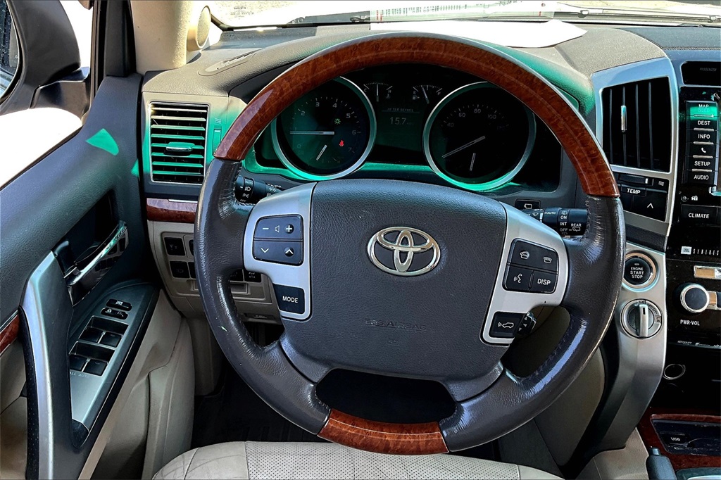 2015 Toyota Land Cruiser Base photo 8