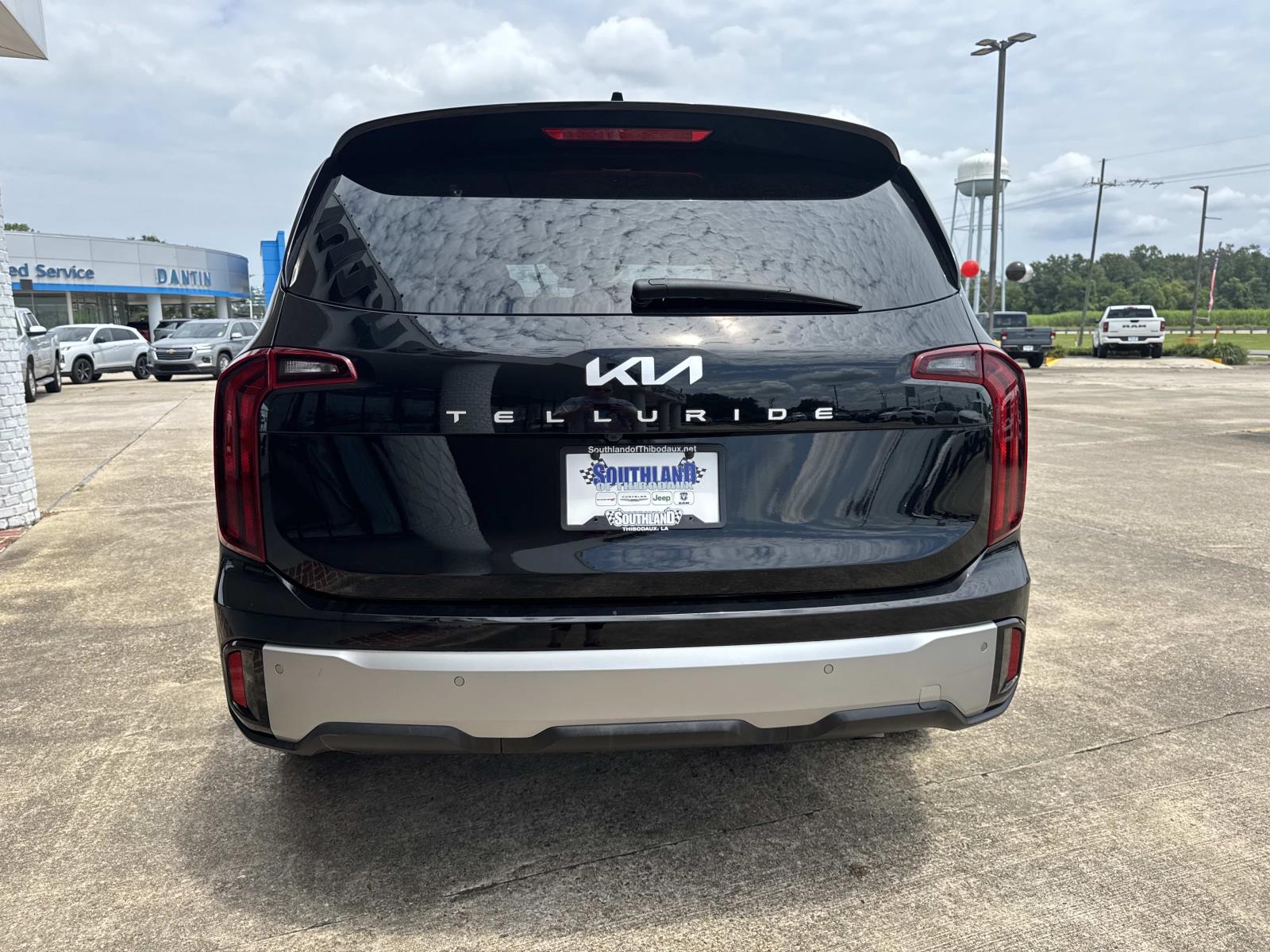 2023 Kia Telluride LX photo 6