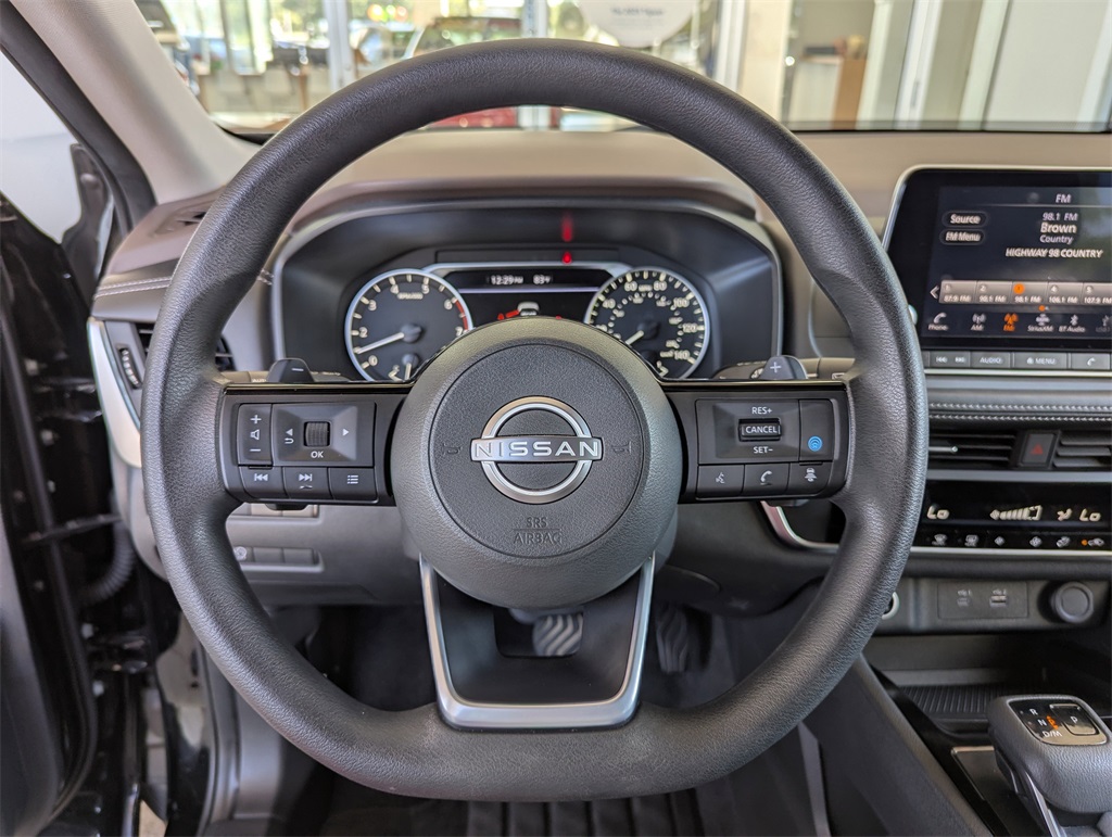 2023 Nissan Rogue SV photo 23