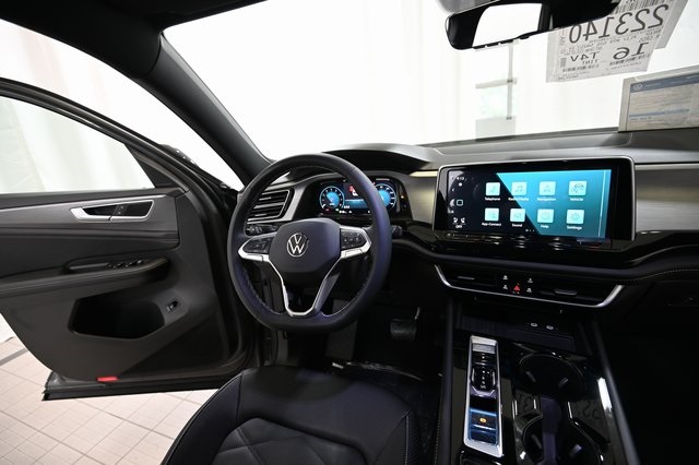 2025 Volkswagen Atlas Cross Sport SE Technology photo 17