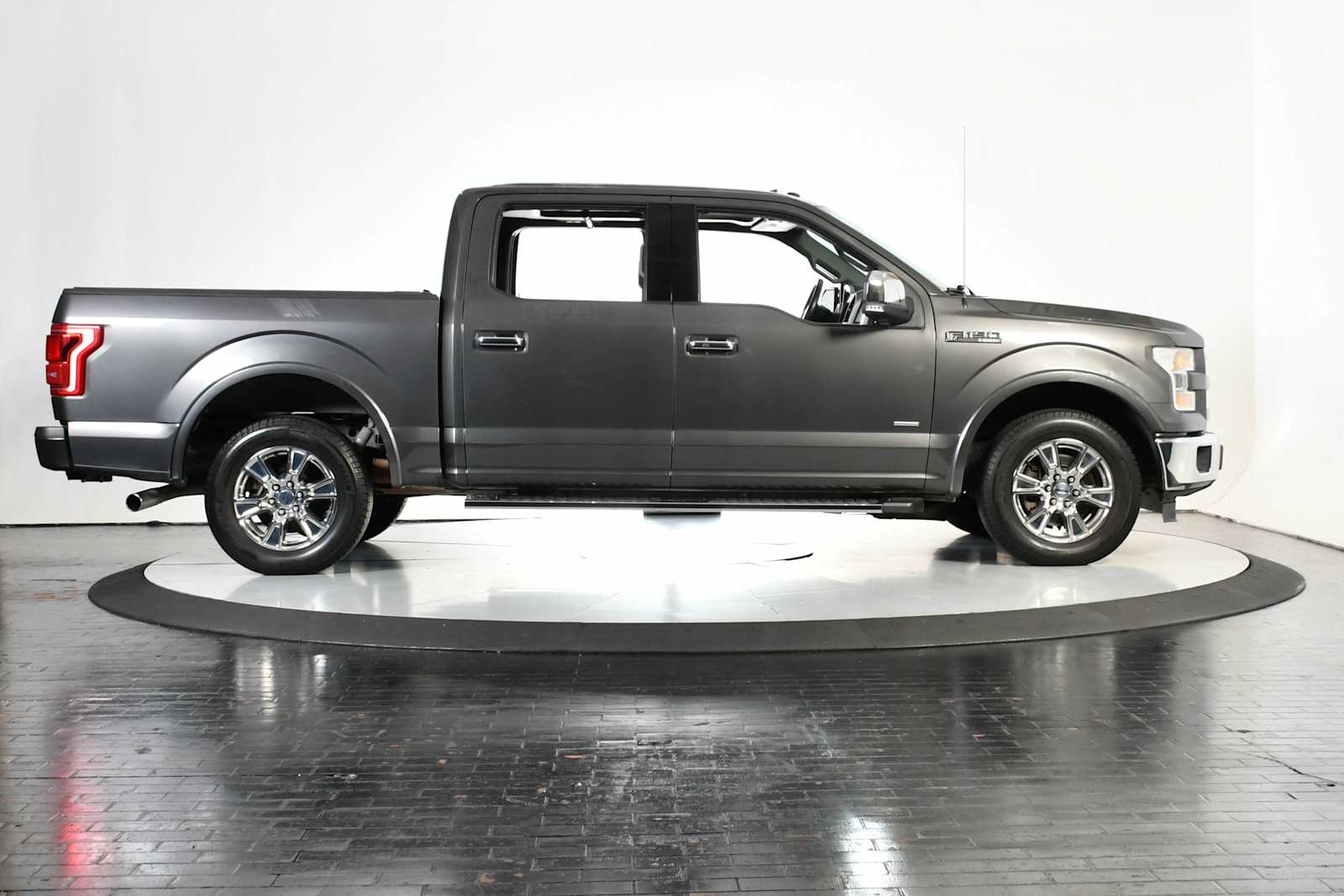 2015 Ford F-150 Lariat photo 6