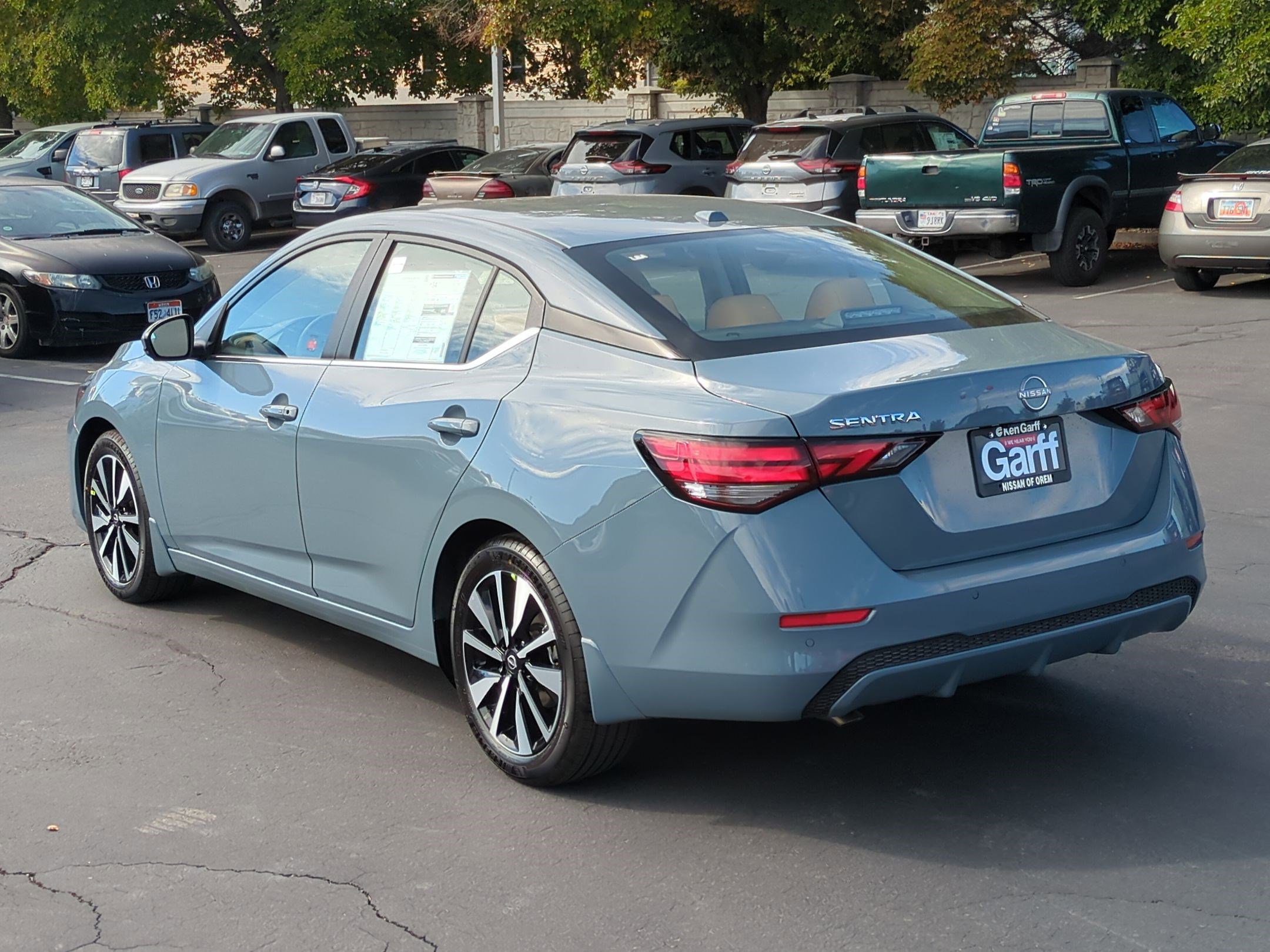 2025 Nissan Sentra SV photo 5