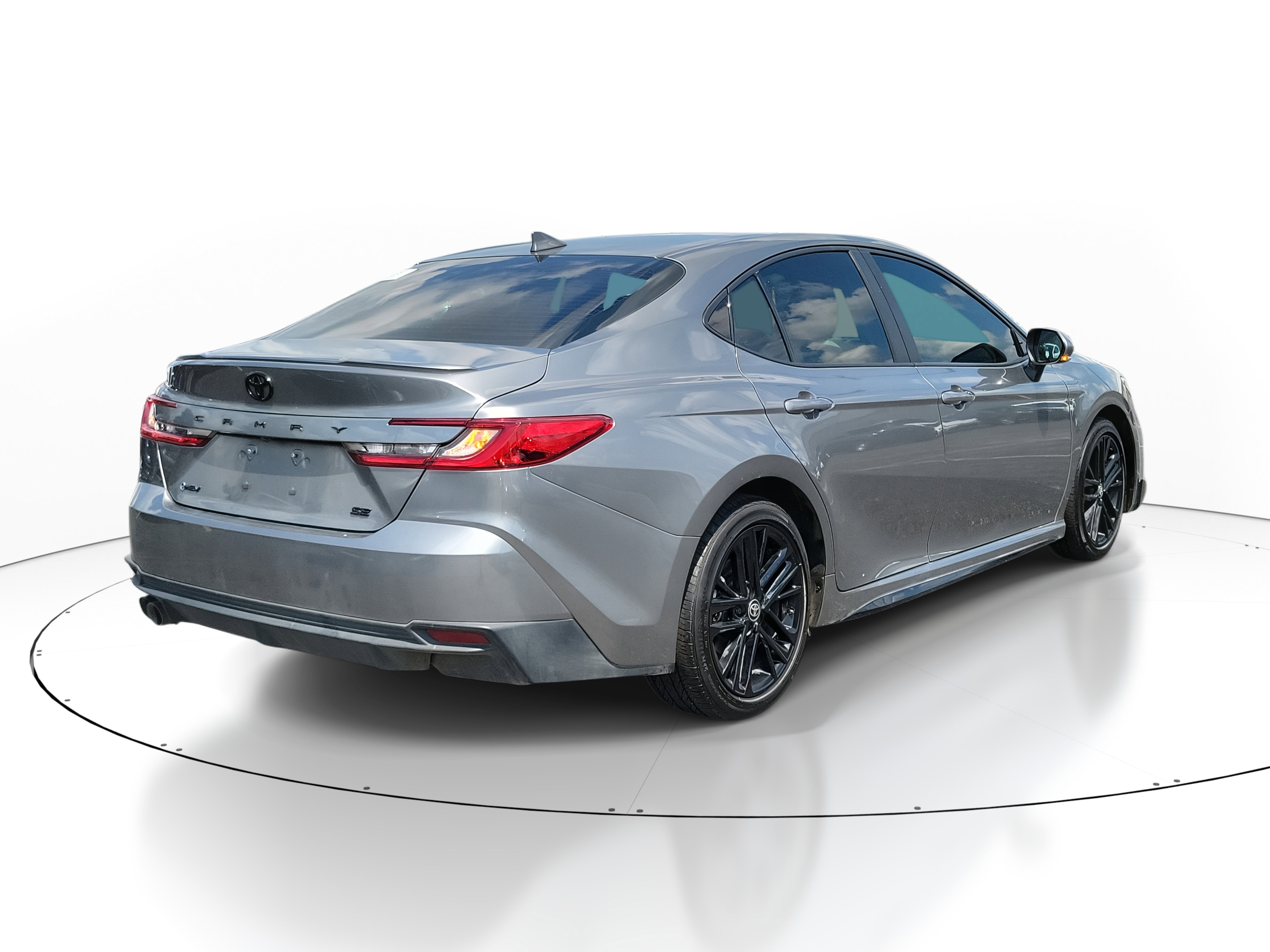 2025 Toyota Camry SE photo 4