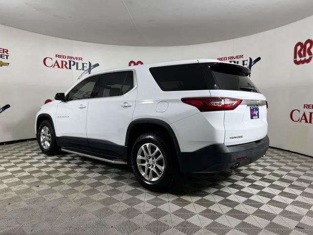 2019 Chevrolet Traverse LS photo 3