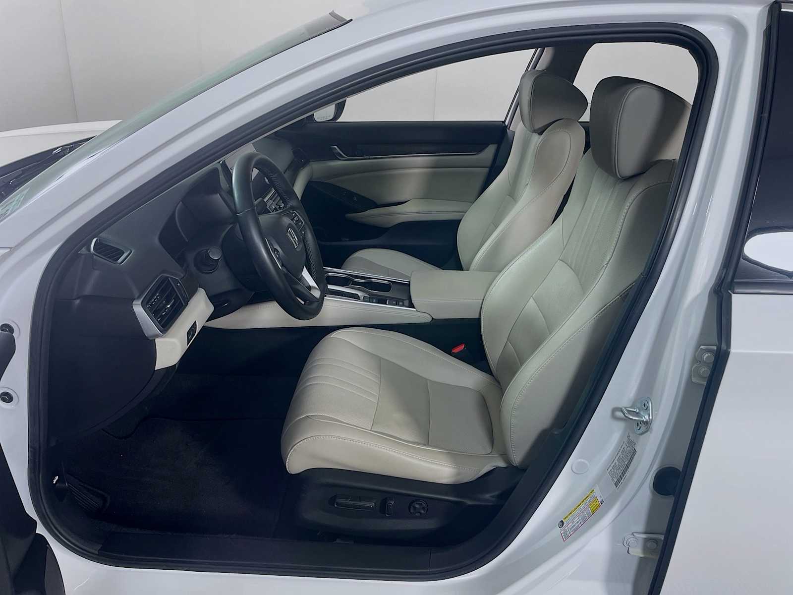 2021 Honda Accord EX-L photo 18