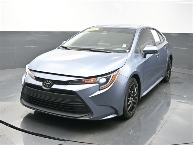 2023 Toyota Corolla LE's photo