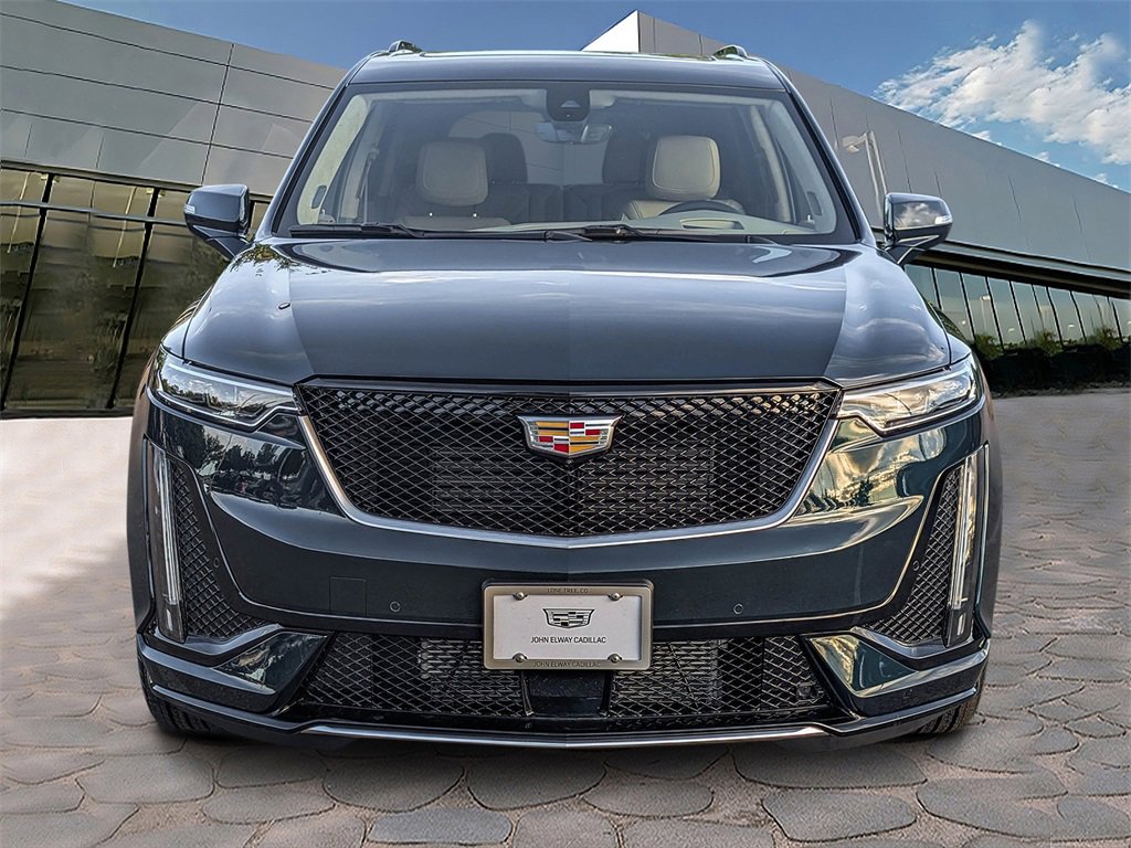 2025 Cadillac XT6 Sport photo 6