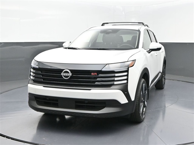 2025 Nissan Kicks SR photo 2