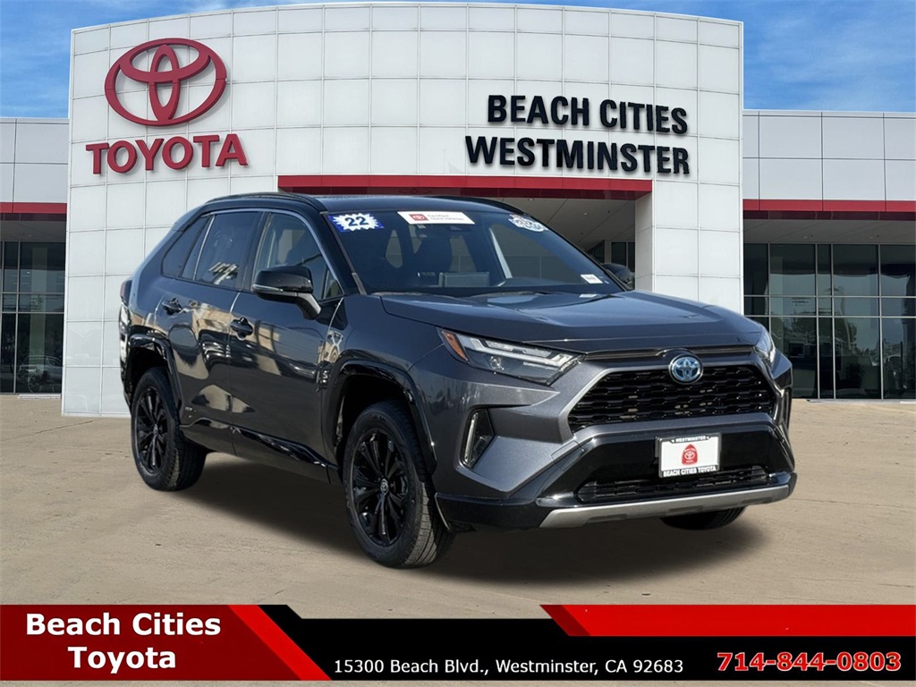 2022 Toyota RAV4 XSE's photo