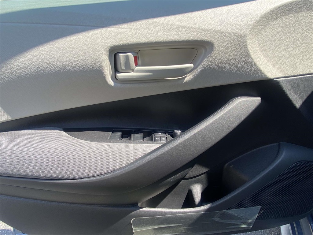 2026 Toyota Corolla LE photo 15