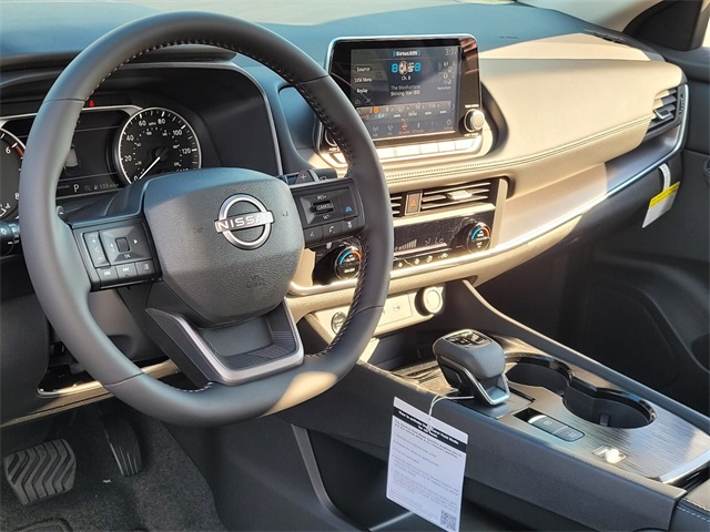 2026 Nissan Rogue SV photo 10