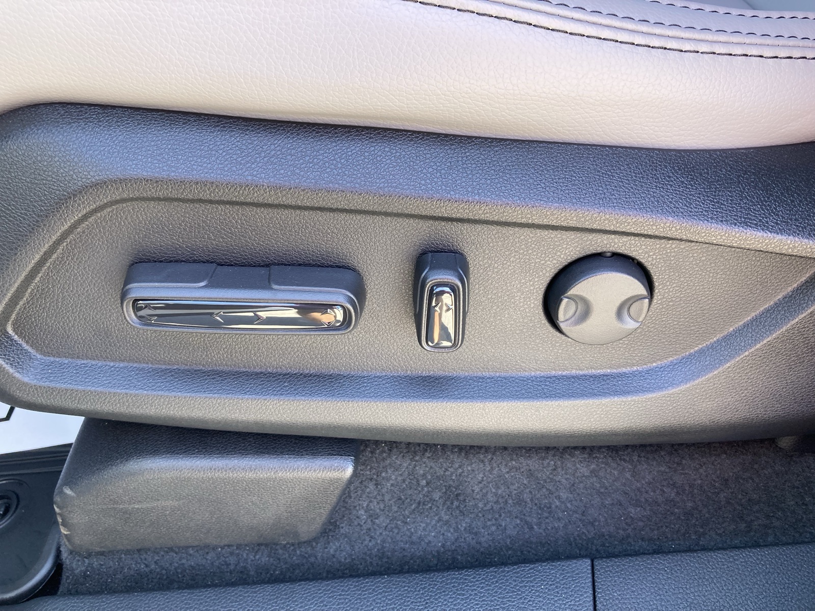 2025 Honda Pilot Touring photo 28