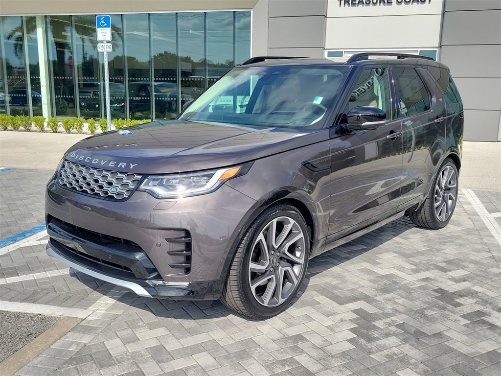 2025 Land Rover Discovery Metropolitan Edition