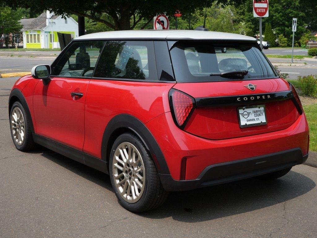 2025 Mini Cooper 2 Door Hardtop Signature photo 7