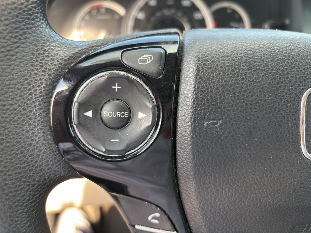 2016 Honda Accord LX photo 8