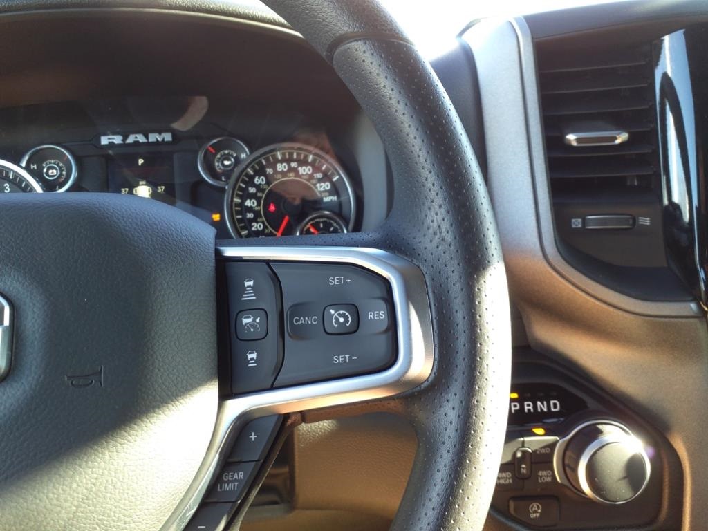 2025 Ram 1500 Tradesman photo 17