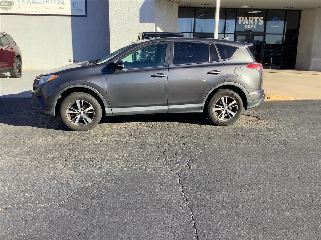 2018 Toyota RAV4 XLE