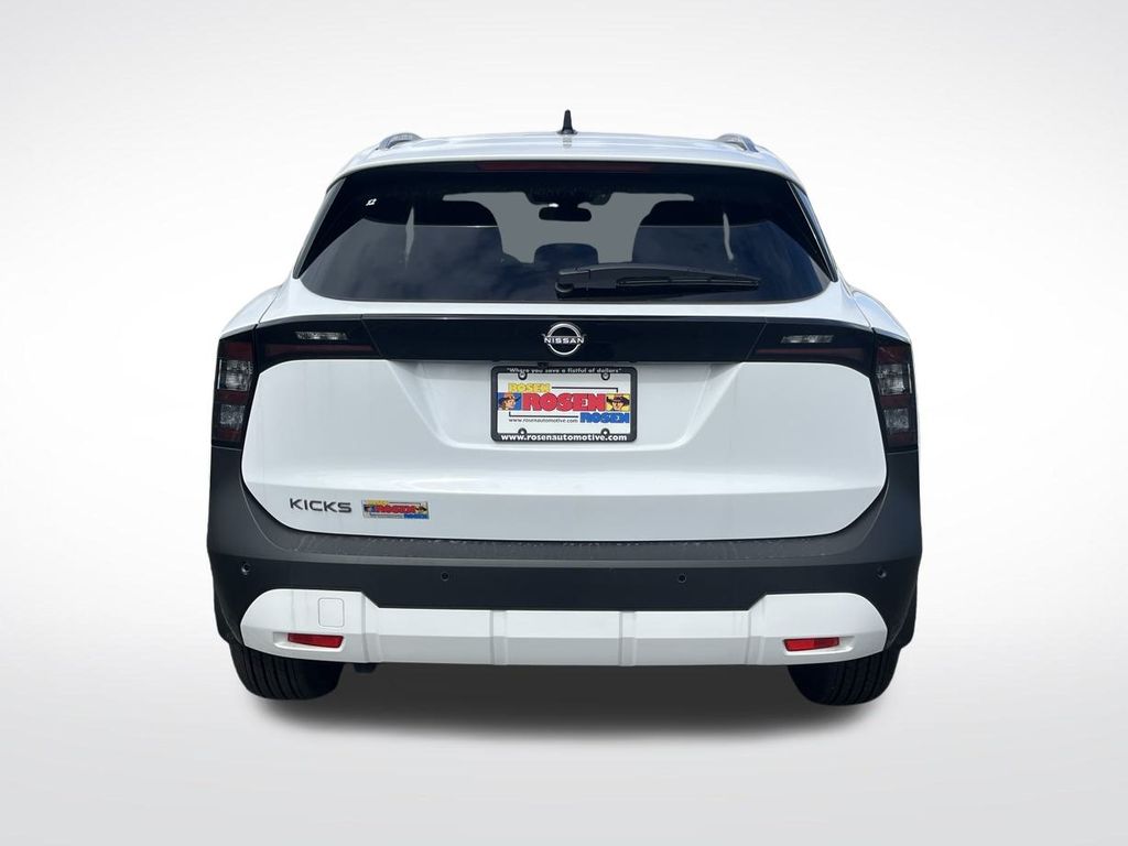2026 Nissan Kicks SV photo 4