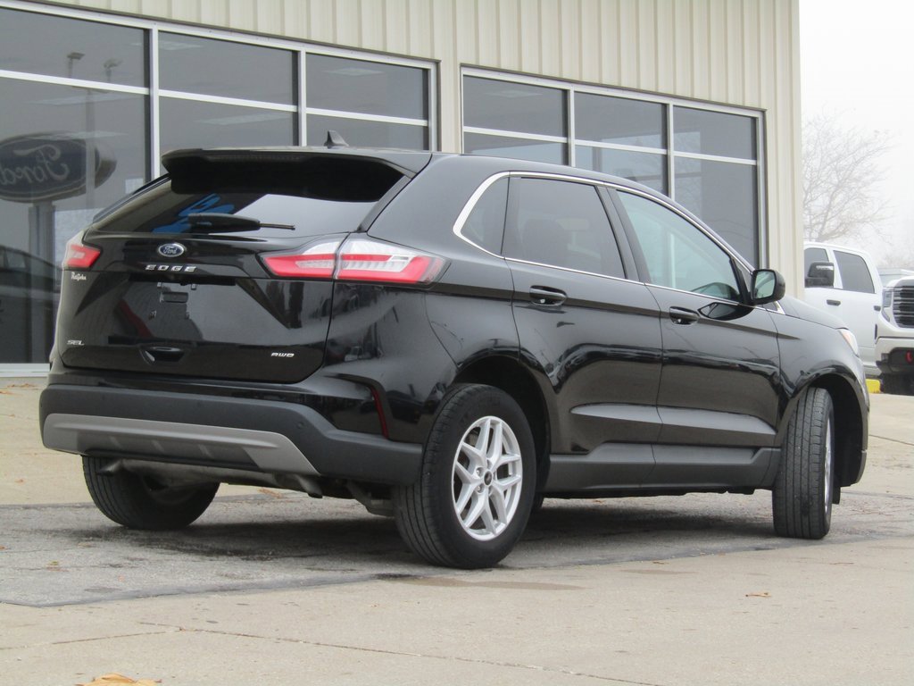 2023 Ford Edge SEL photo 3