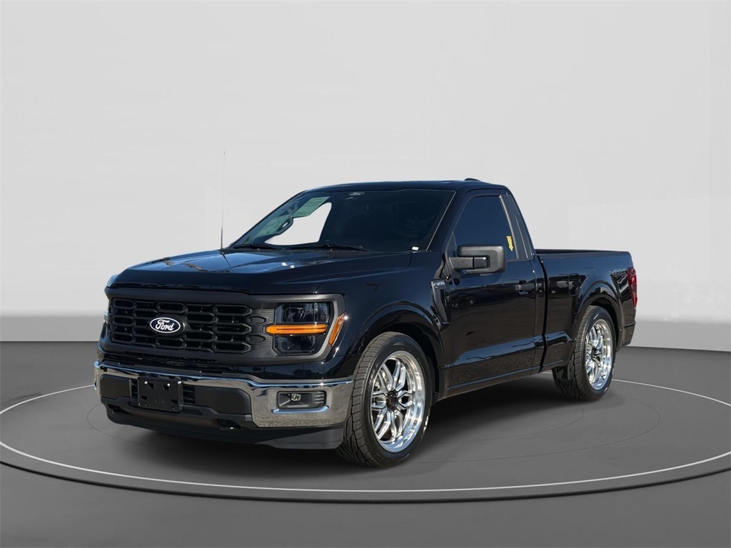 2025 Ford F-150 XL's photo