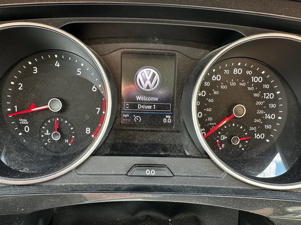 2018 Volkswagen Tiguan SE photo 2