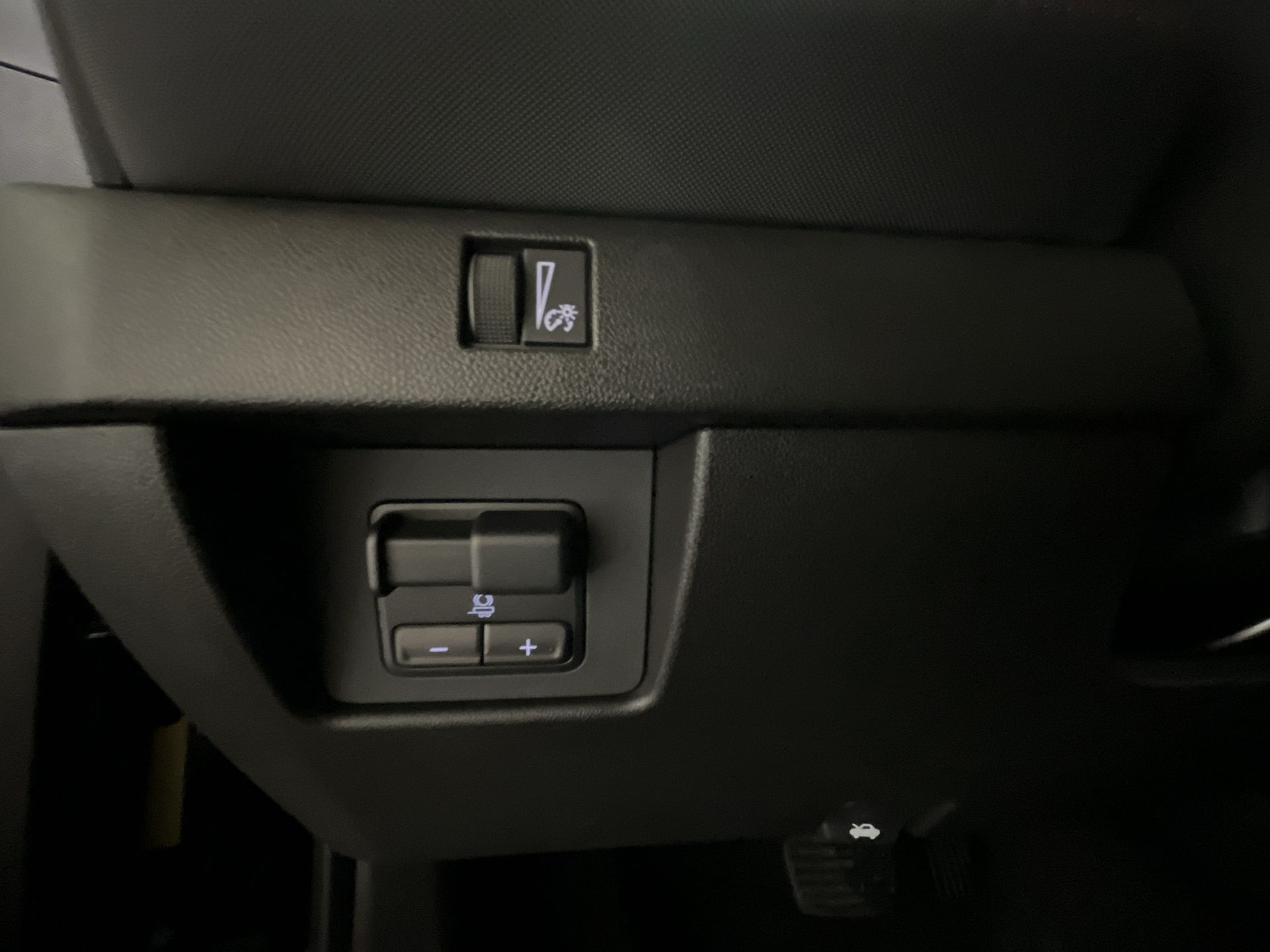 2025 Chevrolet Colorado Z71 photo 3