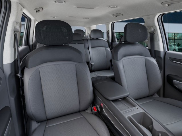 New 2026 Glacial White Pearl Kia Light Short Range image 15