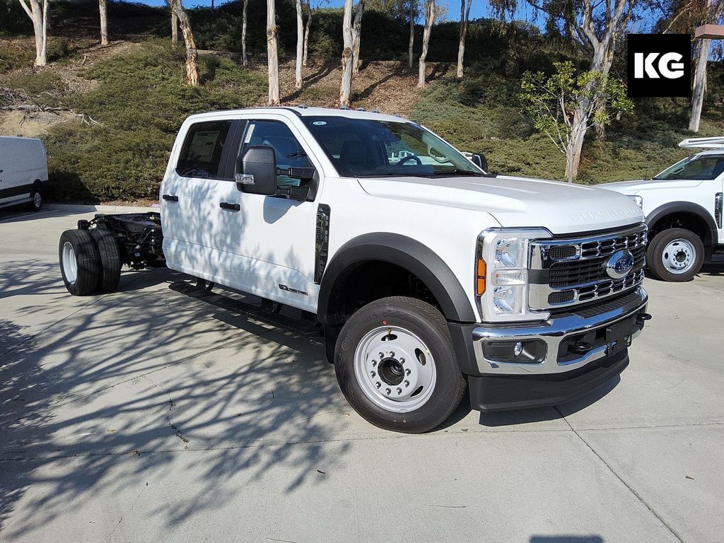 2026 Ford F-450 Super Duty Chassis Cab XL's photo