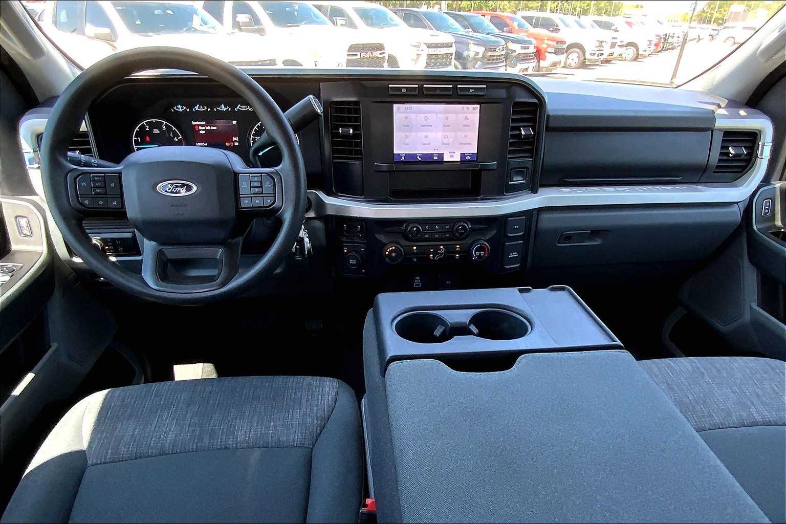 2024 Ford F-250 XLT photo 13