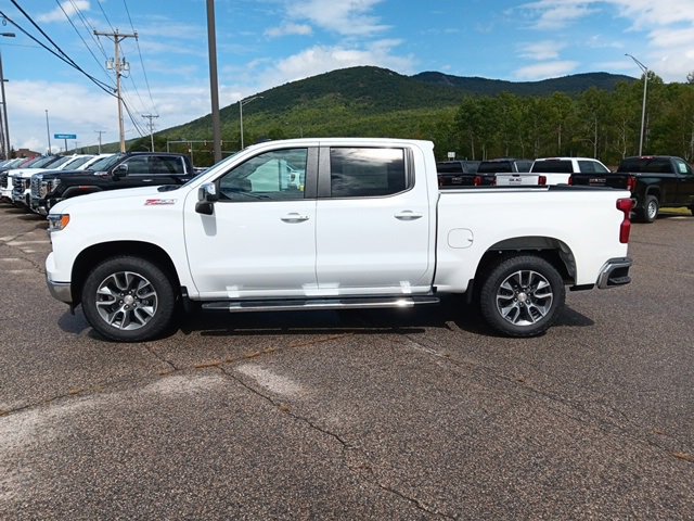 2025 Chevrolet Silverado 1500 LT photo 4