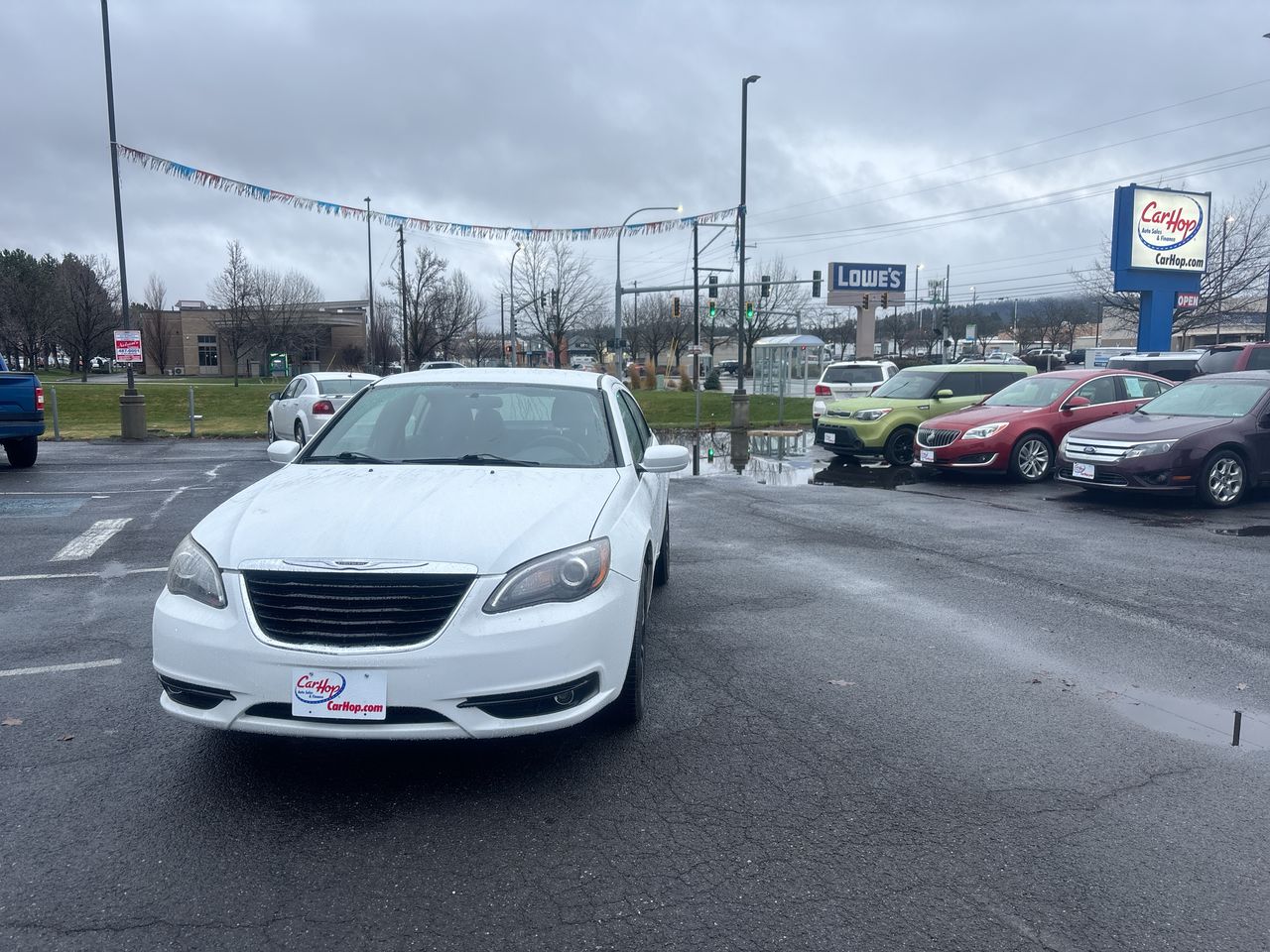2013 Chrysler 200 Touring's photo