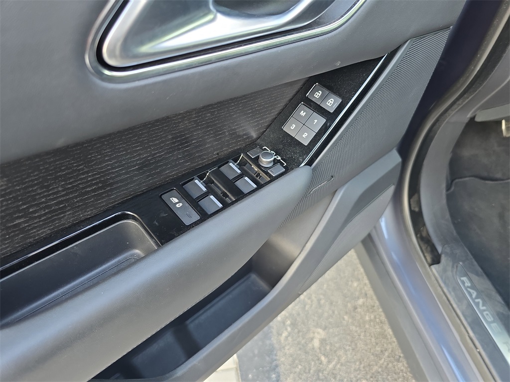 2024 Land Rover Range Rover Velar P400 Dynamic HSE photo 14