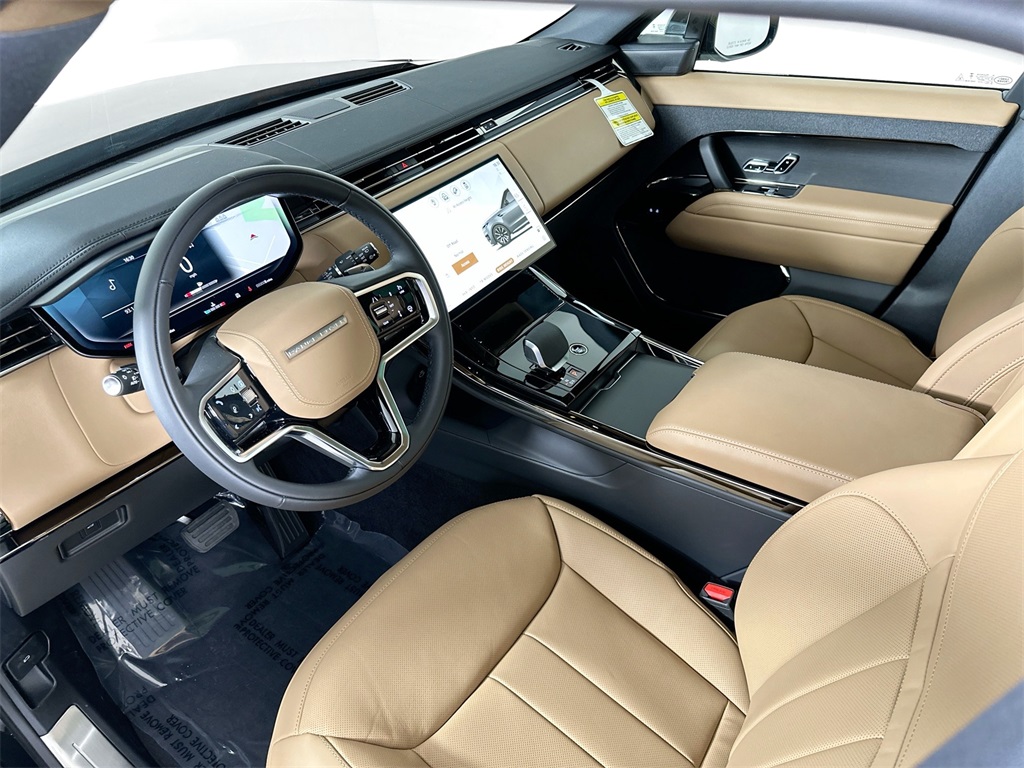 2025 Land Rover Range Rover Sport SE photo 6