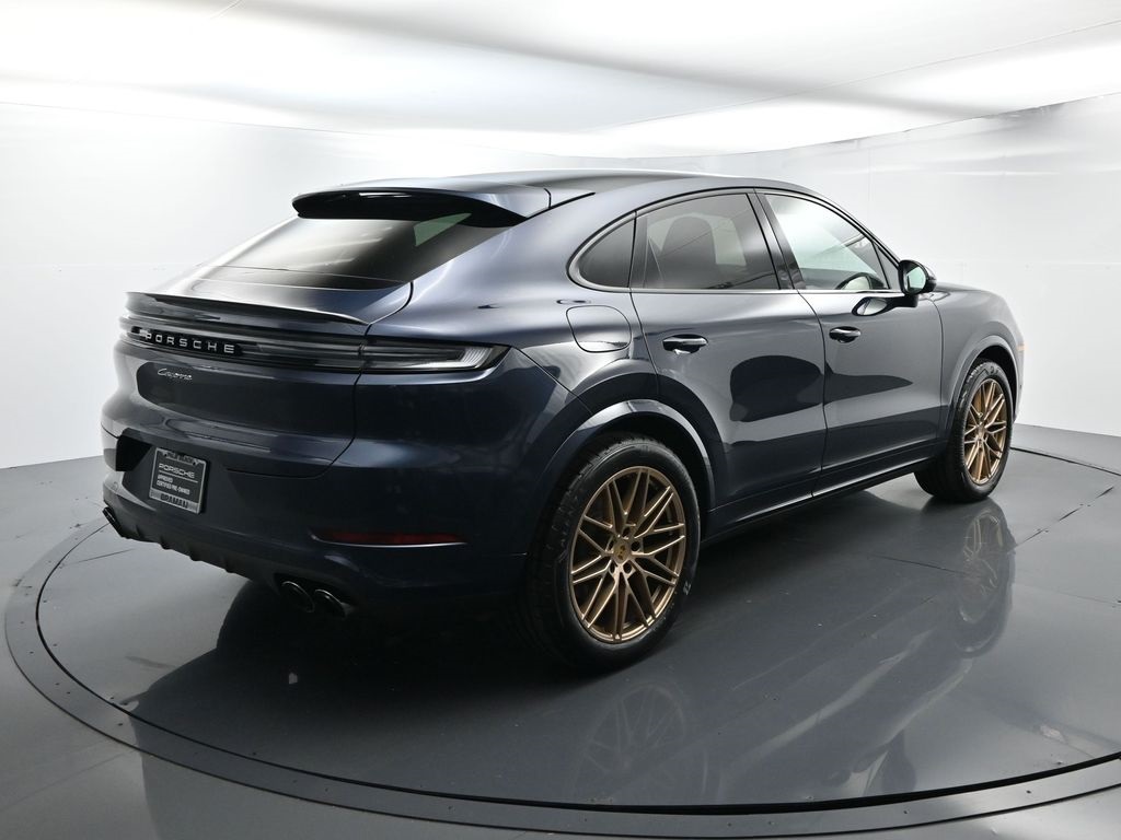 2024 Porsche Cayenne Coupe Base photo 12