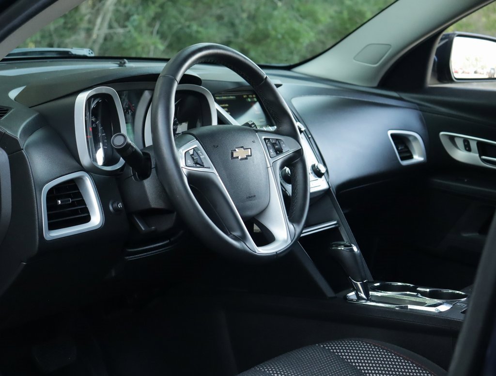2017 Chevrolet Equinox LT photo 9