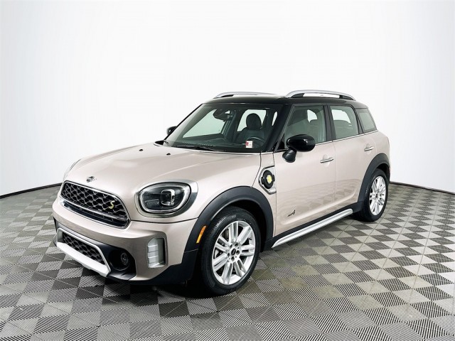 2023 MINI Cooper Countryman Iconic