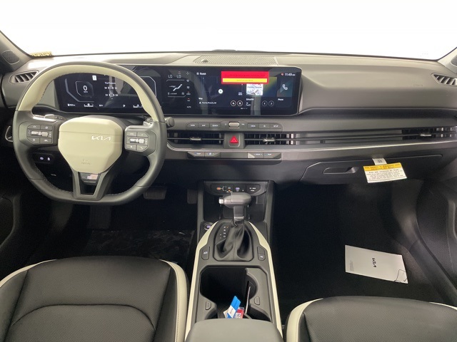 2025 Kia K4 GT-Line photo 36