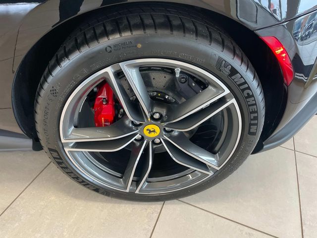 2024 Ferrari Roma Base photo 12