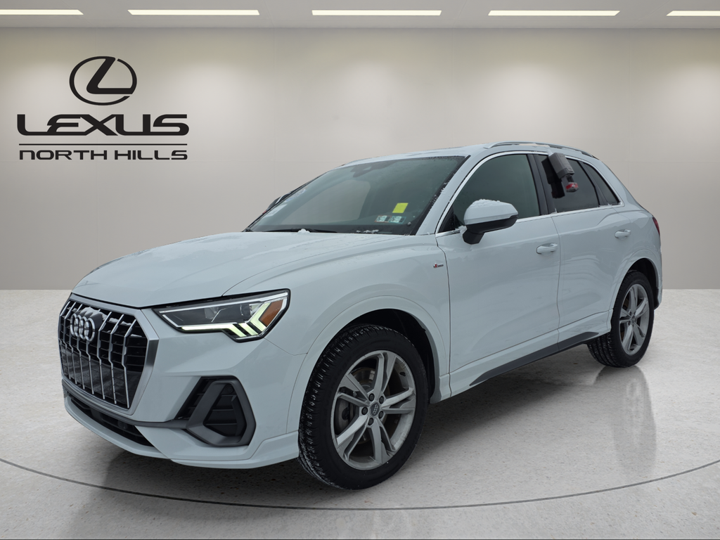 2020 Audi Q3 S Line Premium Plus's photo
