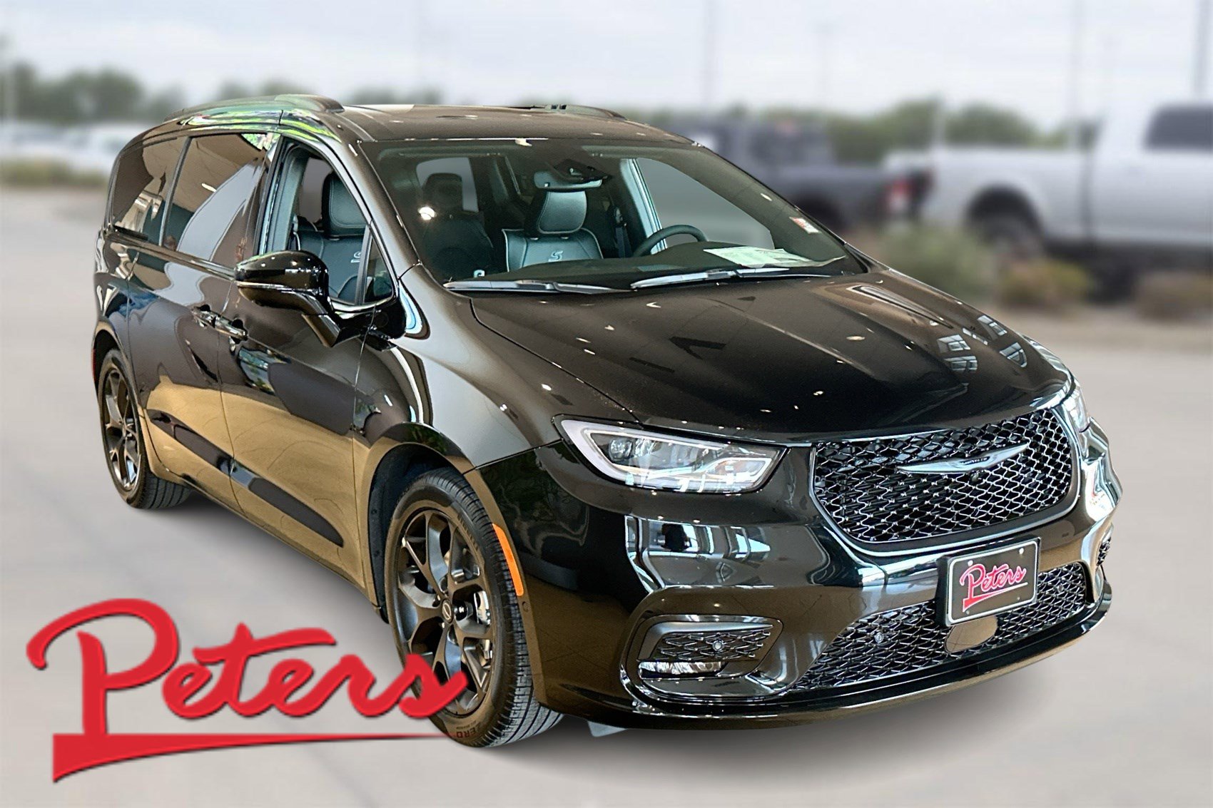 2026 Chrysler Pacifica Limited's photo