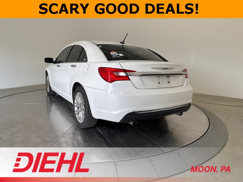 2013 Chrysler 200 Limited photo 3