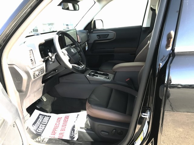 2025 Ford Bronco Sport Outer Banks photo 4