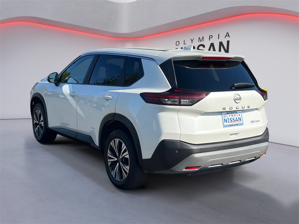 2022 Nissan Rogue SV photo 3