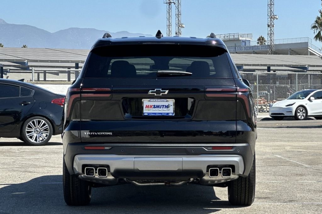 2026 Chevrolet Traverse photo 5